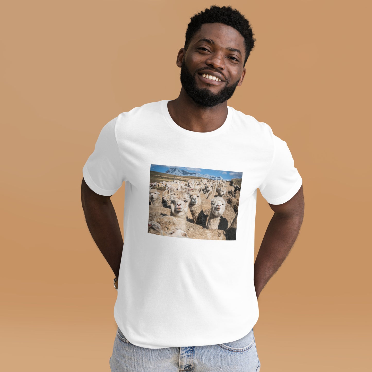 LLAMA: Unisex t-shirt